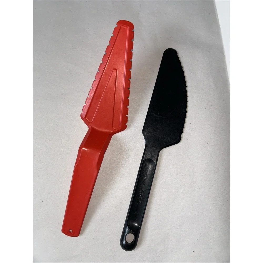 Tupperware Vintage Cake Pie Server Set Red 1243-8 Black 1819-8 Serrated Slicer